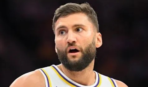 博鱼官网-里夫斯谈克勒贝尔：他每次上场都会全力以赴，他应受到表扬