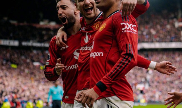 博鱼官网-B费助攻双响独享队史第1人，曼联3-1维拉，卡里克比肩英超3大名帅